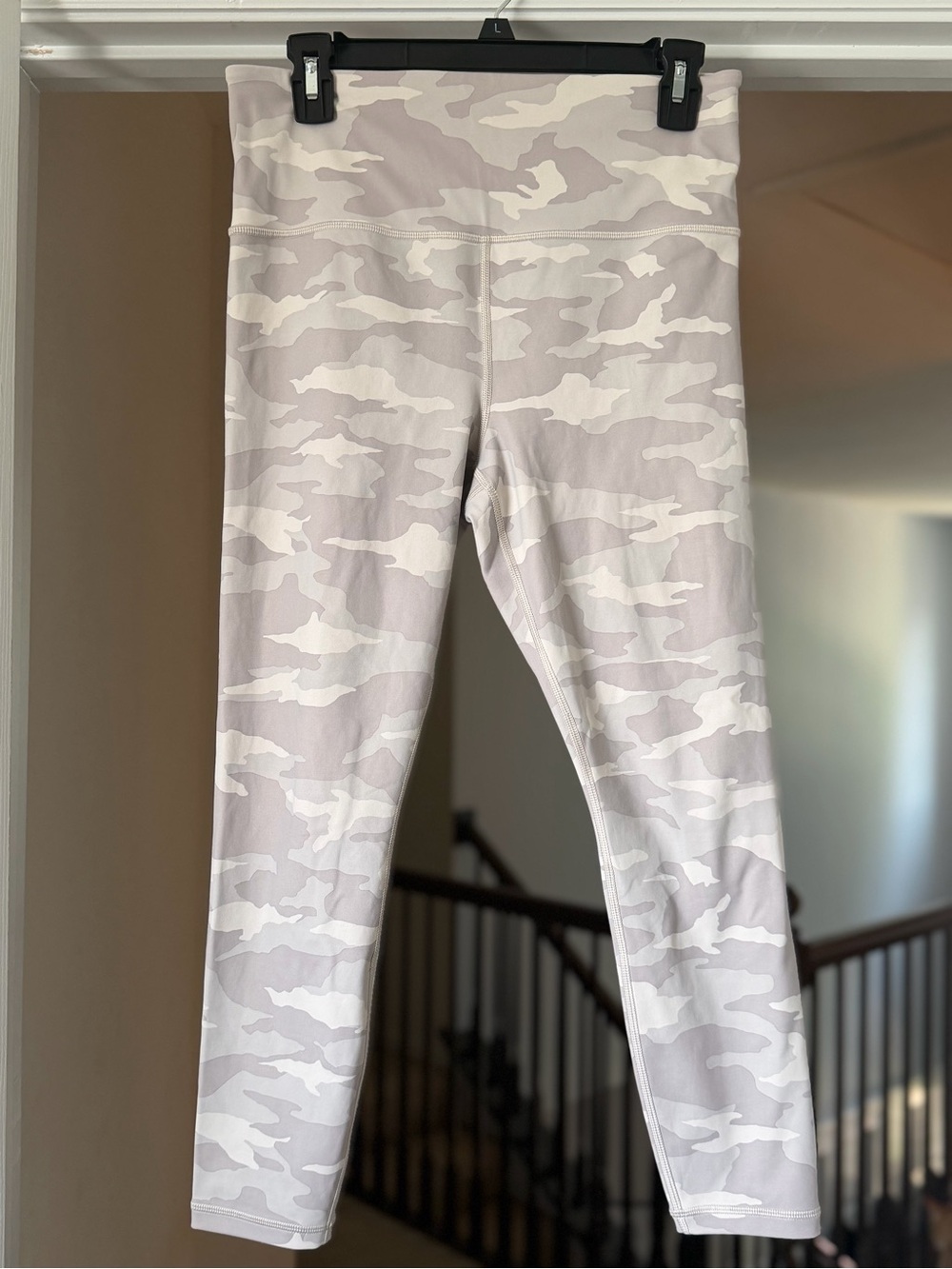 Athleta Elation 7/8 Tights Medium Gray White Camo High Rise Leggings